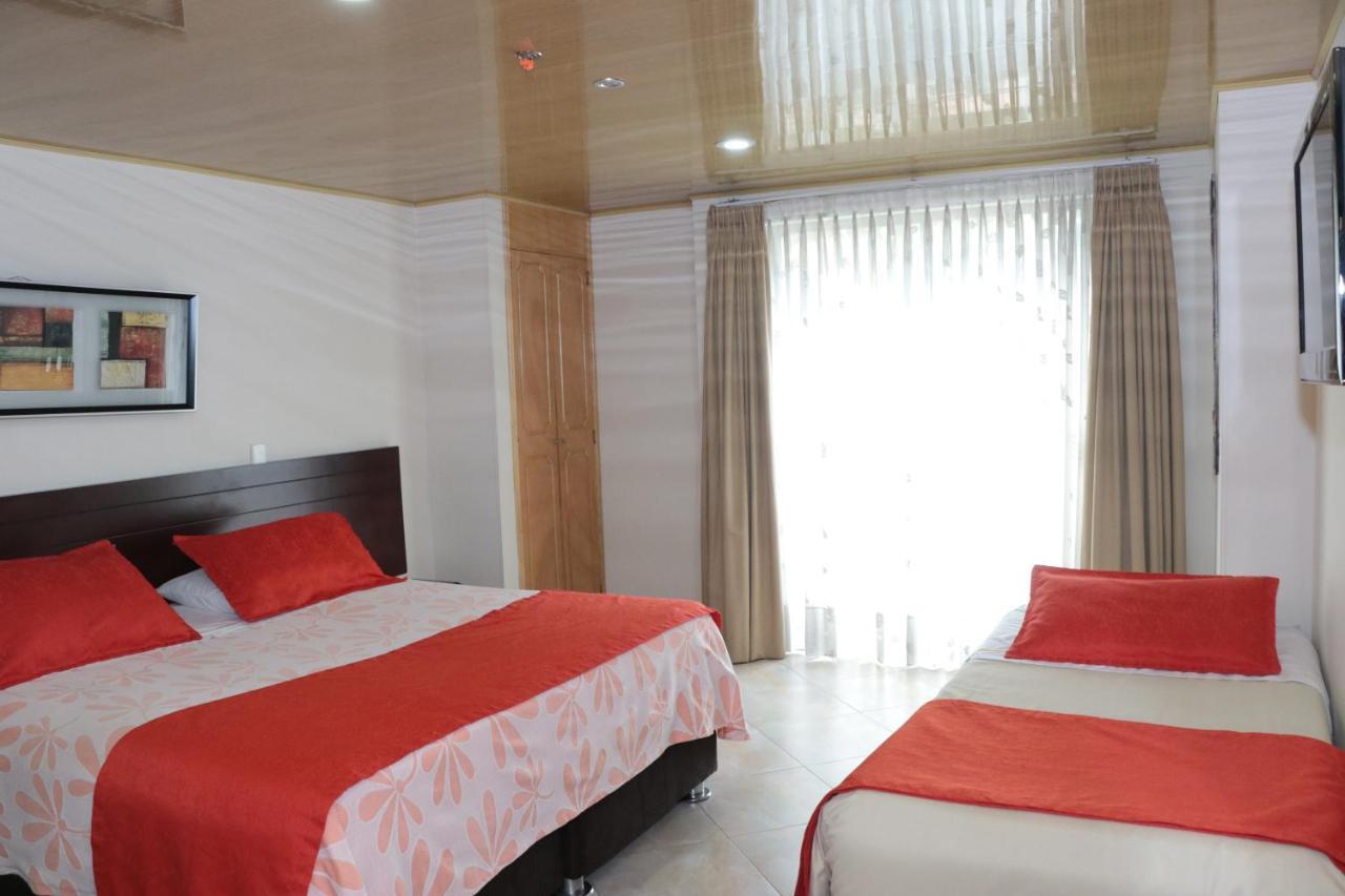 Hoteles Bogota Inn El Lago Country Zona Rosa エクステリア 写真